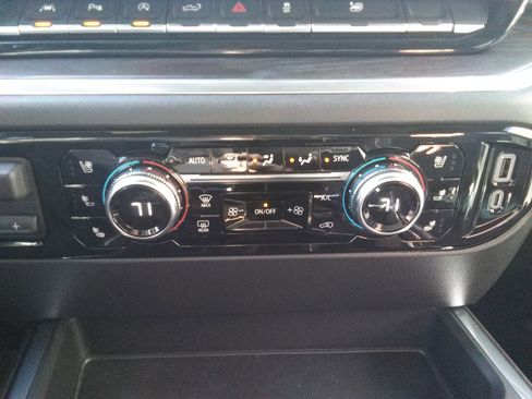 Used 2025 GMC Sierra 1500 SLT w/ SLT Premium Plus Package image 18