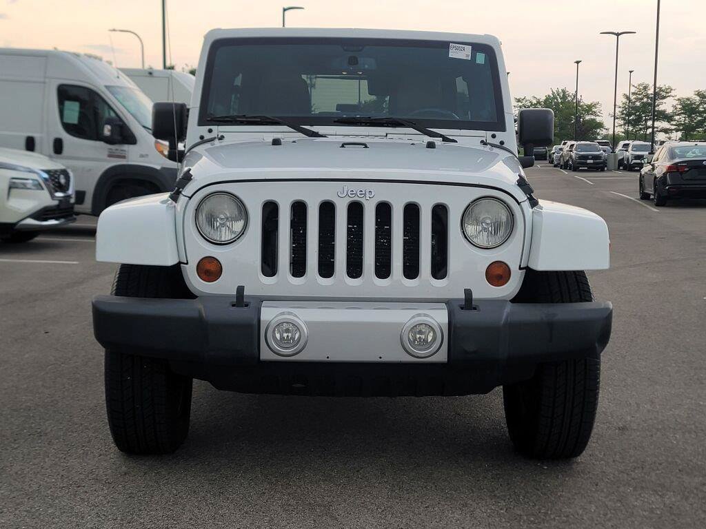 Used 2013 Jeep Wrangler Unlimited Sahara AWD/4WD image 2