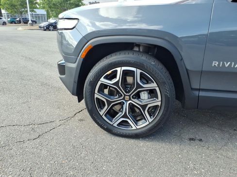 Used 2024 Rivian R1S Adventure AWD/4WD image 10