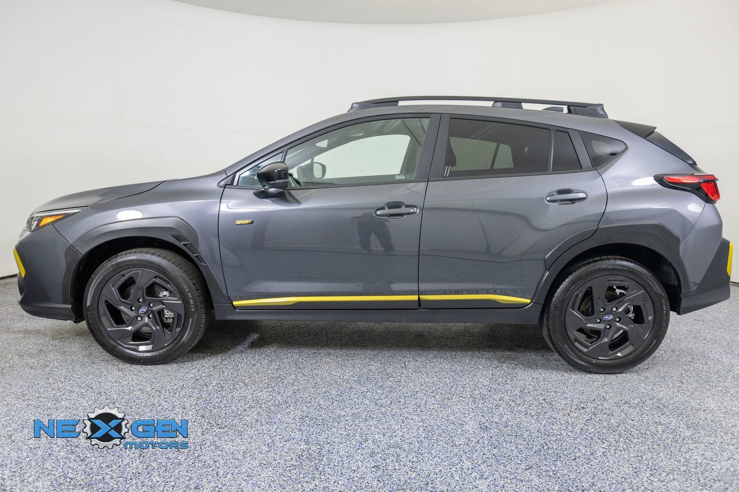 Used 2025 Subaru Crosstrek 2.5i Sport w/ Crosstrek Mirror Package AWD/4WD image 5
