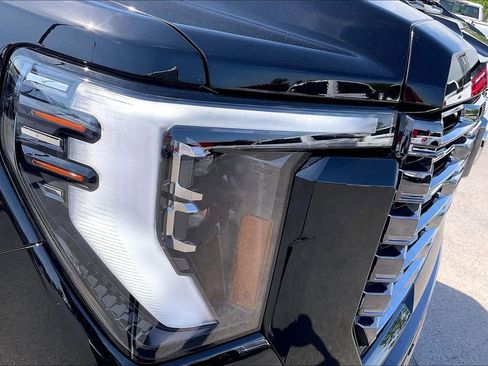 Used 2025 GMC Sierra 2500 Denali Ultimate image 34