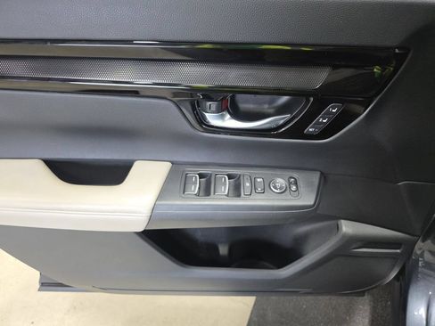 Used 2025 Honda CR-V EX-L image 8