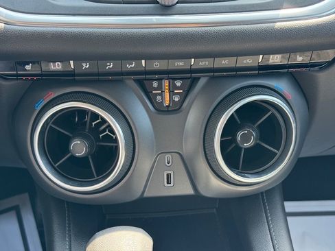 Used 2022 Chevrolet Blazer LT image 22