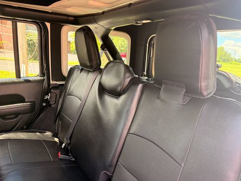 Used 2022 Jeep Wrangler Unlimited Sport AWD/4WD image 24