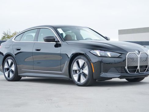 New 2026 BMW i4 xDrive40i w/ Parking Assistance Package AWD/4WD image 3