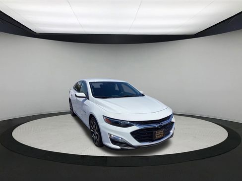 Used 2024 Chevrolet Malibu RS w/ LPO, Floor Liner Package FWD image 2