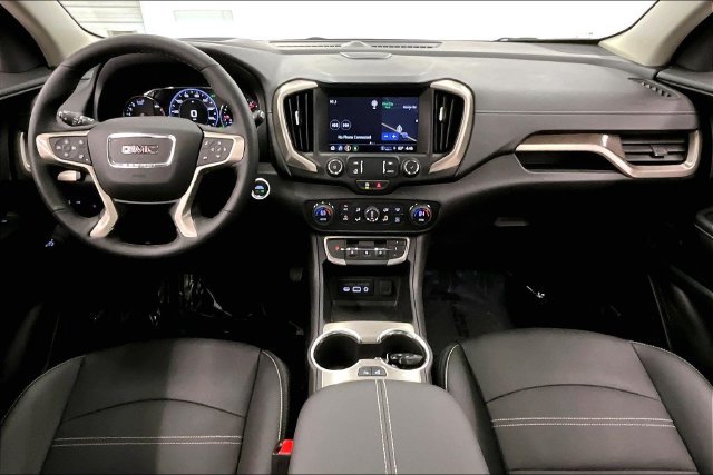 Used 2024 GMC Terrain Denali w/ Denali Premium Package AWD/4WD image 18