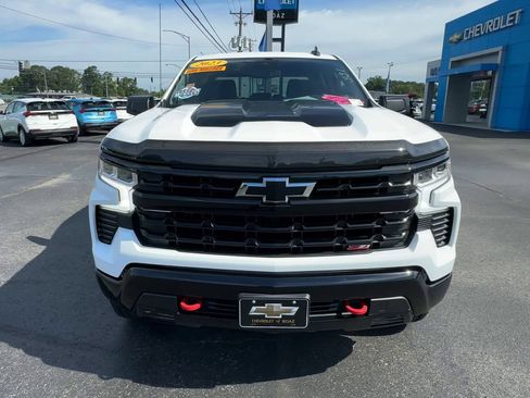 Used 2023 Chevrolet Silverado 1500 LT Trail Boss w/ Protection Package AWD/4WD image 3