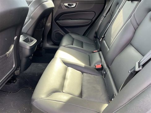 Used 2025 Volvo XC60 B5 Core w/ Climate Package image 15