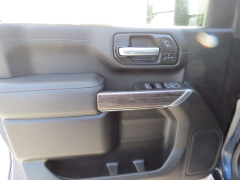 Used 2023 Chevrolet Silverado 2500 LTZ w/ LTZ Plus Package image 23