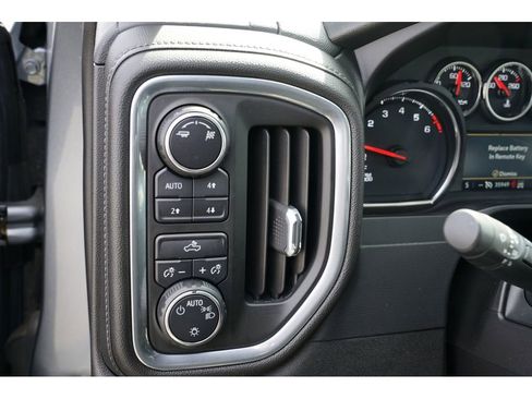 Used 2019 Chevrolet Silverado 1500 LT image 15