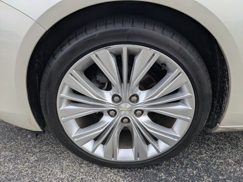 Used 2014 Chevrolet Impala LTZ FWD image 11