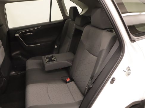 Used 2025 Toyota RAV4 XLE w/ Convenience Package AWD/4WD image 9