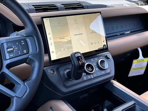 New 2026 Land Rover Defender 110 S AWD/4WD image 7
