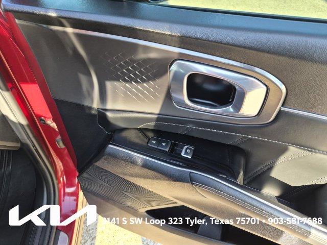 Certified 2023 Kia Sorento SX AWD/4WD image 17