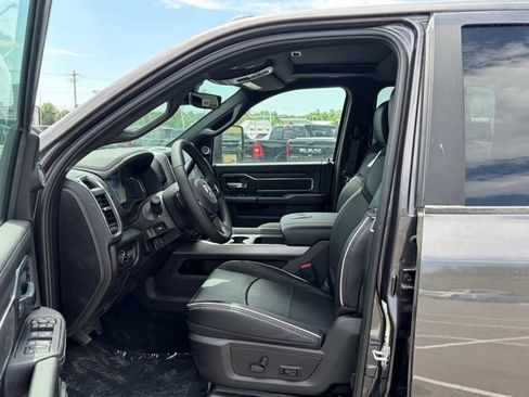New 2026 RAM 2500 Laramie AWD/4WD image 16