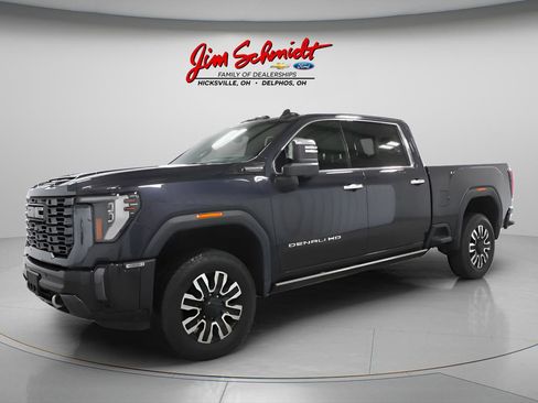 Used 2024 GMC Sierra 2500 Denali Ultimate AWD/4WD image 2