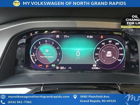 Used 2025 Volkswagen Atlas Peak Edition SE AWD/4WD image 9