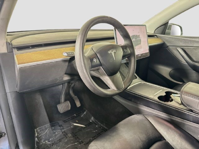 Used 2022 Tesla Model Y Long Range AWD/4WD image 21