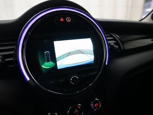 Used 2020 MINI Cooper 4-Door Hardtop image 19