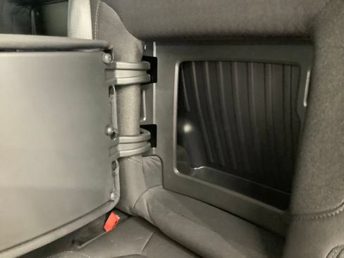 Used 2021 Chevrolet Silverado 1500 RST w/ Bed Protection Package AWD/4WD image 9