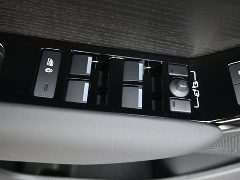 New 2026 Land Rover Range Rover Velar S image 19