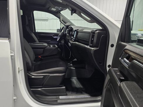 Used 2024 GMC Sierra 3500 SLE image 12