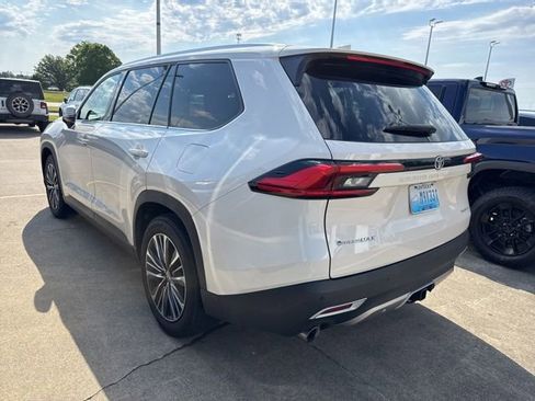 Used 2024 Toyota Grand Highlander AWD Hybrid image 7