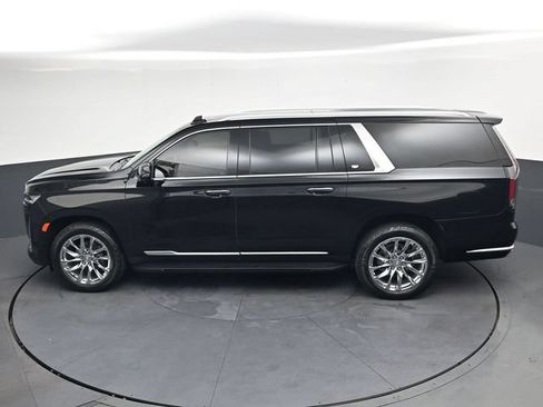 Used 2023 Cadillac Escalade ESV Premium Luxury w/ LPO, Radiant Package AWD/4WD image 27