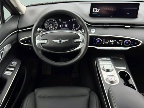 Certified 2025 Genesis GV70 2.5T AWD/4WD image 15