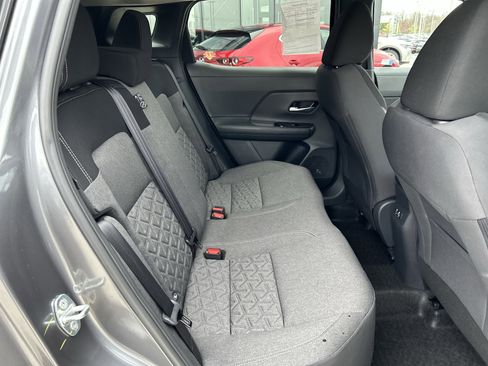 Used 2025 Nissan Kicks SV w/ Charging Package image 23