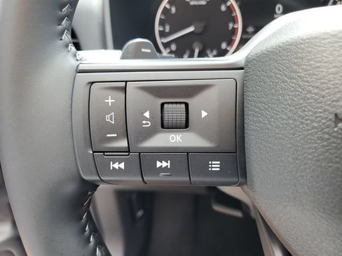 Certified 2026 Nissan Rogue SV FWD image 18