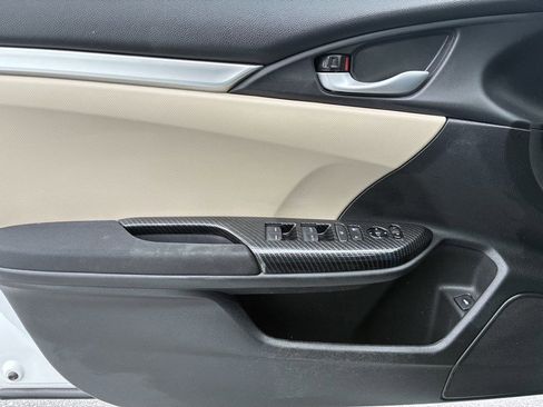 Used 2021 Honda Civic LX image 13