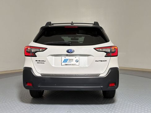 Used 2023 Subaru Outback Onyx Edition AWD/4WD image 10