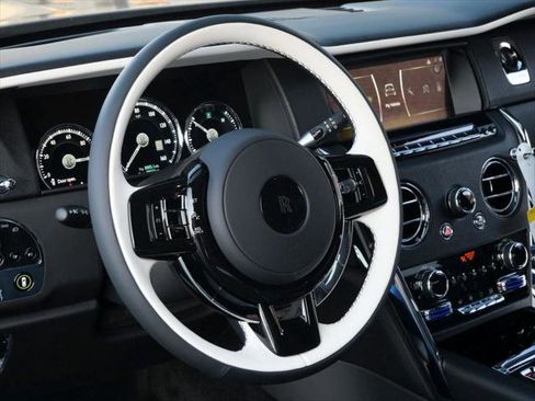 Certified 2023 Rolls-Royce Cullinan AWD/4WD image 25