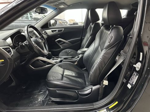 Used 2015 Hyundai Veloster RE:FLEX Edition FWD image 11