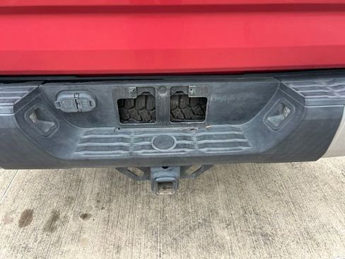 Used 2015 Toyota Tundra SR5 w/ TRD Off Road Package AWD/4WD image 10