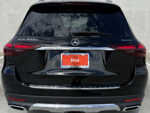 Used 2025 Mercedes-Benz GLE 450e 4MATIC image 4