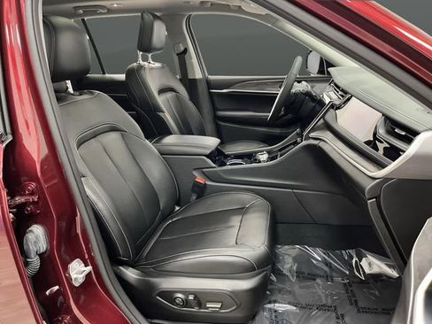 Used 2023 Jeep Grand Cherokee 4WD 4xe image 33