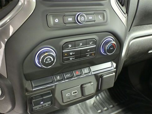 Certified 2025 Chevrolet Silverado 2500 W/T w/ WT Convenience Package image 21