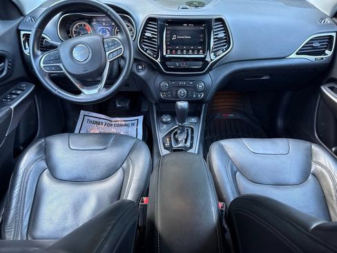 Used 2019 Jeep Cherokee Limited AWD/4WD image 19