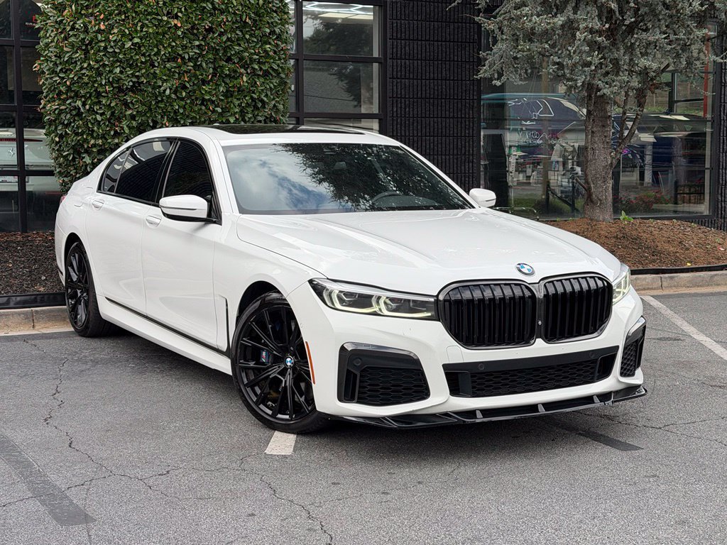 Used 2022 BMW 740i w/ M Sport Package RWD image 7