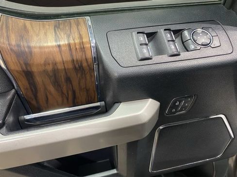 Used 2018 Ford F150 Lariat w/ Equipment Group 502A Luxury AWD/4WD image 13