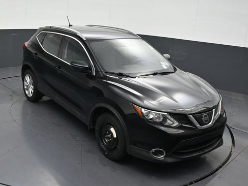Used 2018 Nissan Rogue Sport SV w/ SV Technology Package AWD/4WD image 21