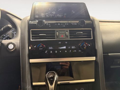 Used 2022 INFINITI QX80 Premium Select w/ All-Season Package RWD image 12
