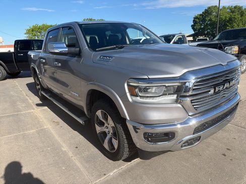 Used 2022 RAM 1500 Laramie AWD/4WD image 10