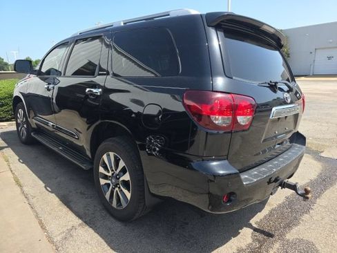 Used 2019 Toyota Sequoia Limited w/ Safety & Convenience Package AWD/4WD image 6