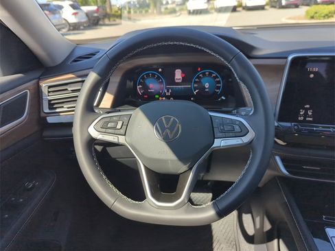 New 2026 Volkswagen Atlas SE image 22