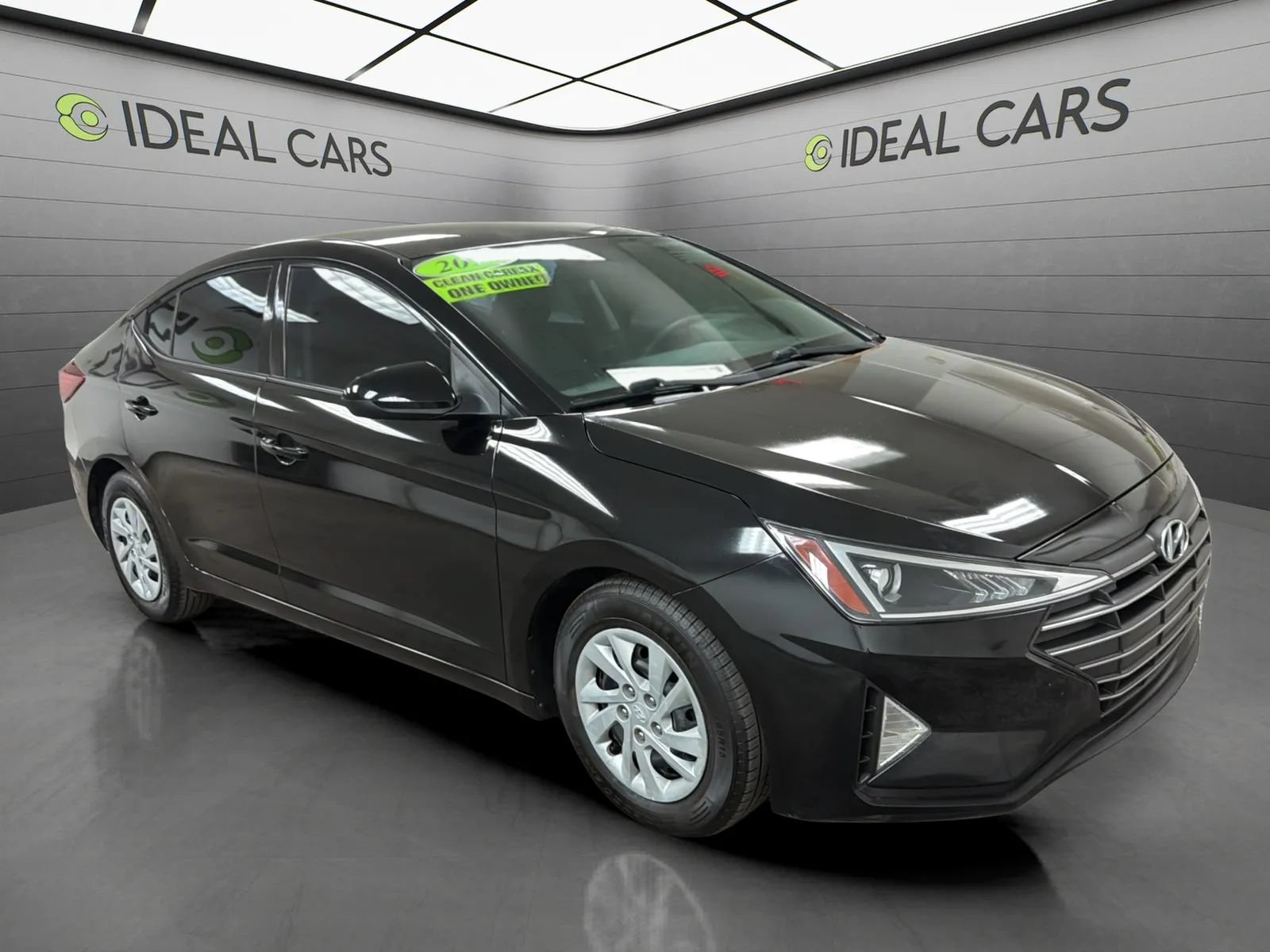 Used 2019 Hyundai Elantra SE w/ Cargo Package FWD image 3