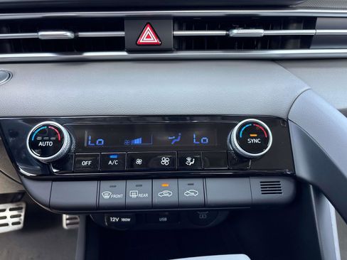 Used 2025 Hyundai Elantra Sport FWD image 8